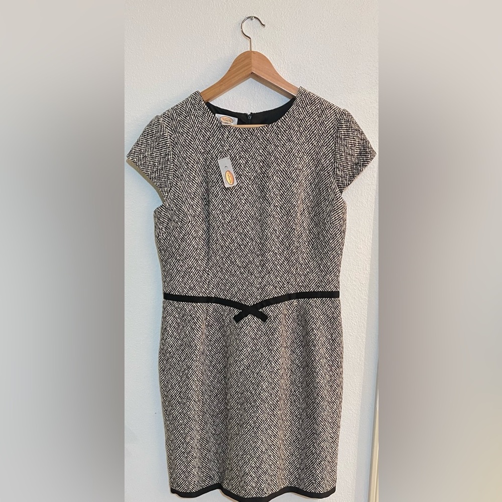 Talbots Petites 100% Silk Black & White Herringbone Sheath Dress Size 12P NWT
